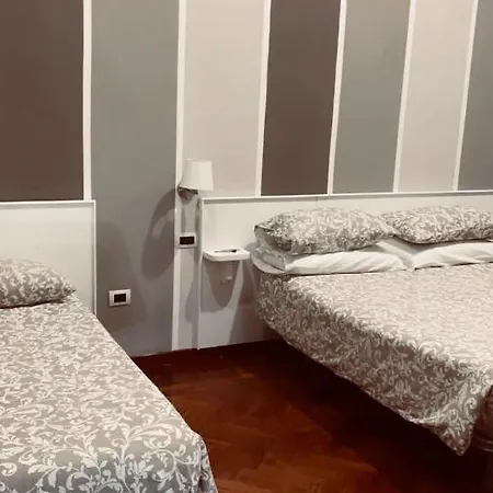 Bed & Breakfast 100 Ducati B&B Naples